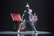 2011�N2���B�e