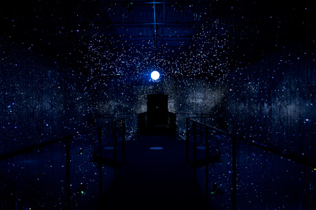 2011�N4���B�e