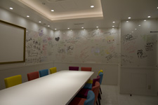 2011�N10���B�e