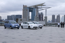 2011�N12��1���B�e