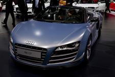 2011�N12��1���B�e