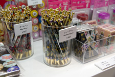 2012�N4��17���B�e