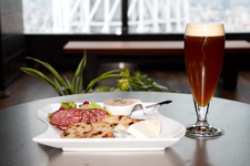 2012�N5��18���B�e