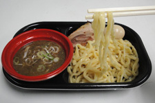 2012�N9���B�e