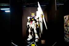 2013�N3��4���B�e