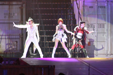 2013�N7��20���B�e