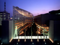 2004年10月東京国際フォーラム提供